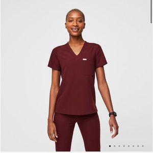 Size L Figs scrub set